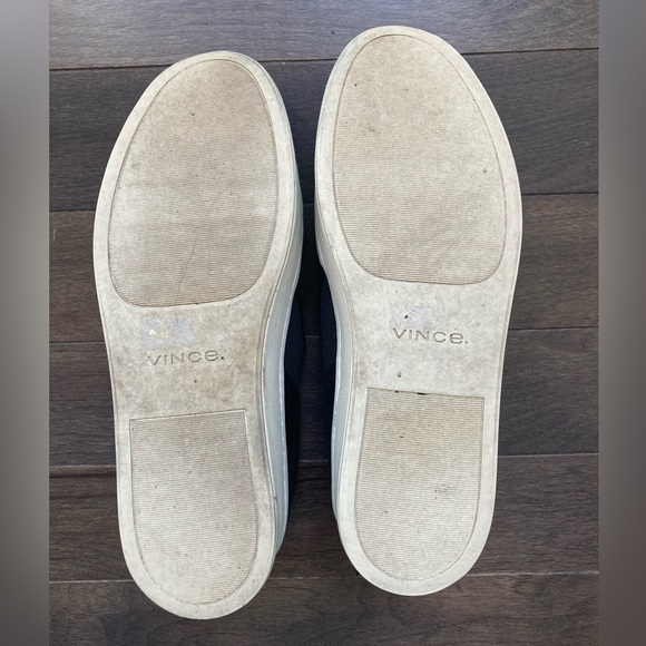 Vince black suede slip on - Picture 2 of 5